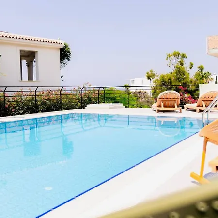 Kensington - Private Pool & Rooftop Terrace By Azur Prime فيلة